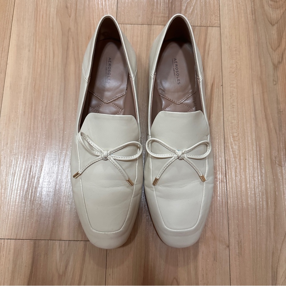 Aerosoles Beige Loafers Size 8 1/2